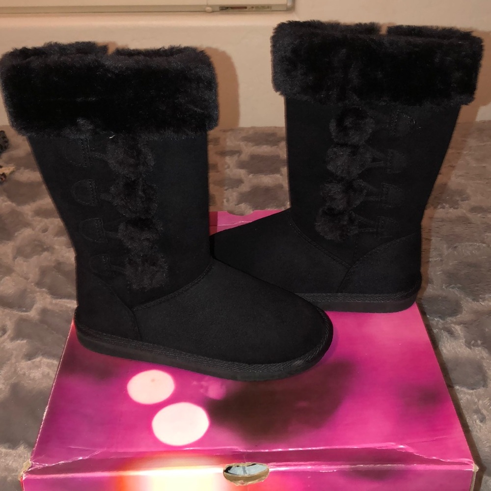 Black boots